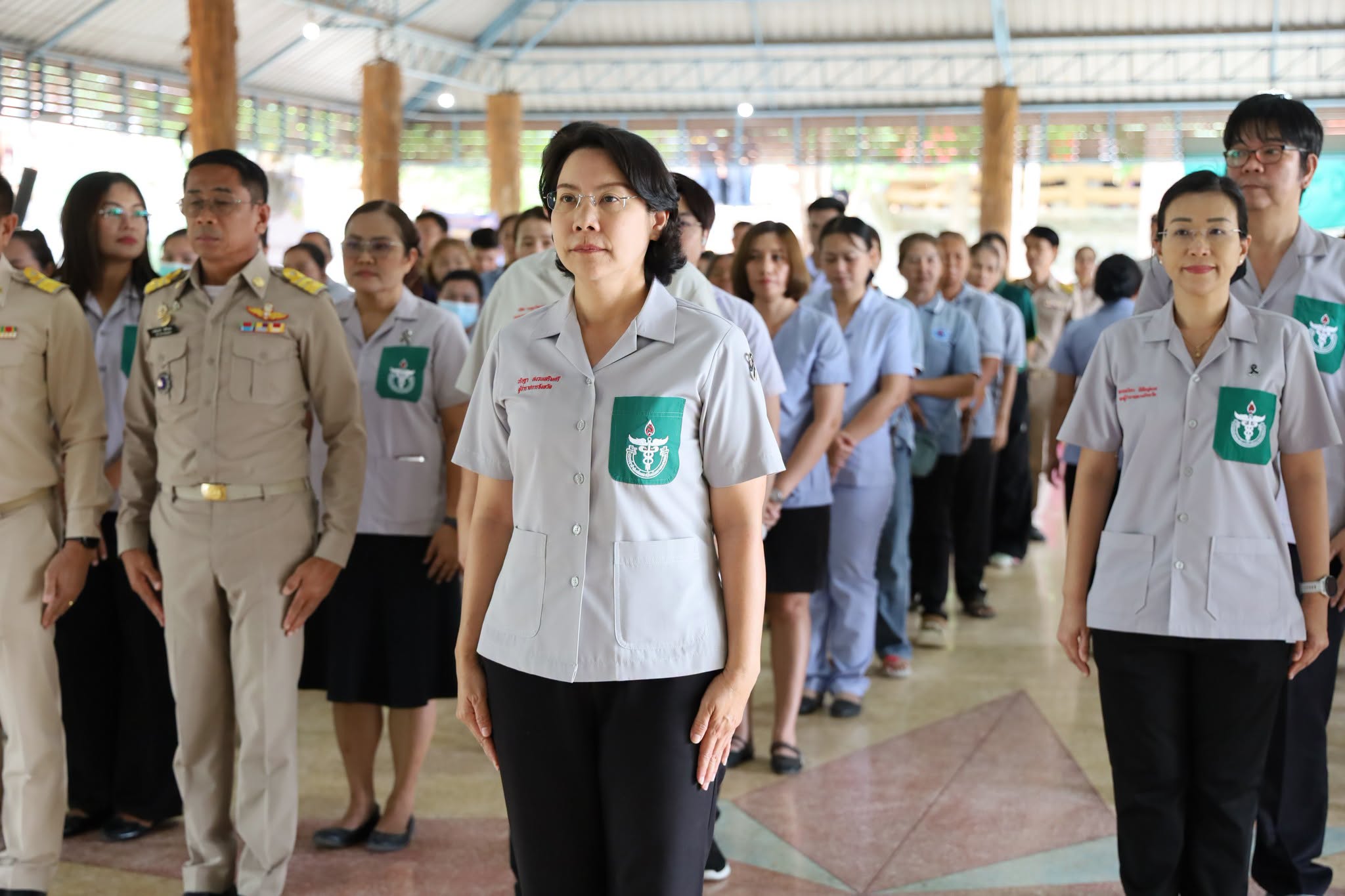 สำนักงานพัฒนาชุมชนอำเภอเลาขวัญ นำทัพสินค้า OTOP ร่วมกิจกรรมออกหน่วยแพทย์เคลื่อนที่ พอ.สว. ณ ตำบลหนองนกแก้ว